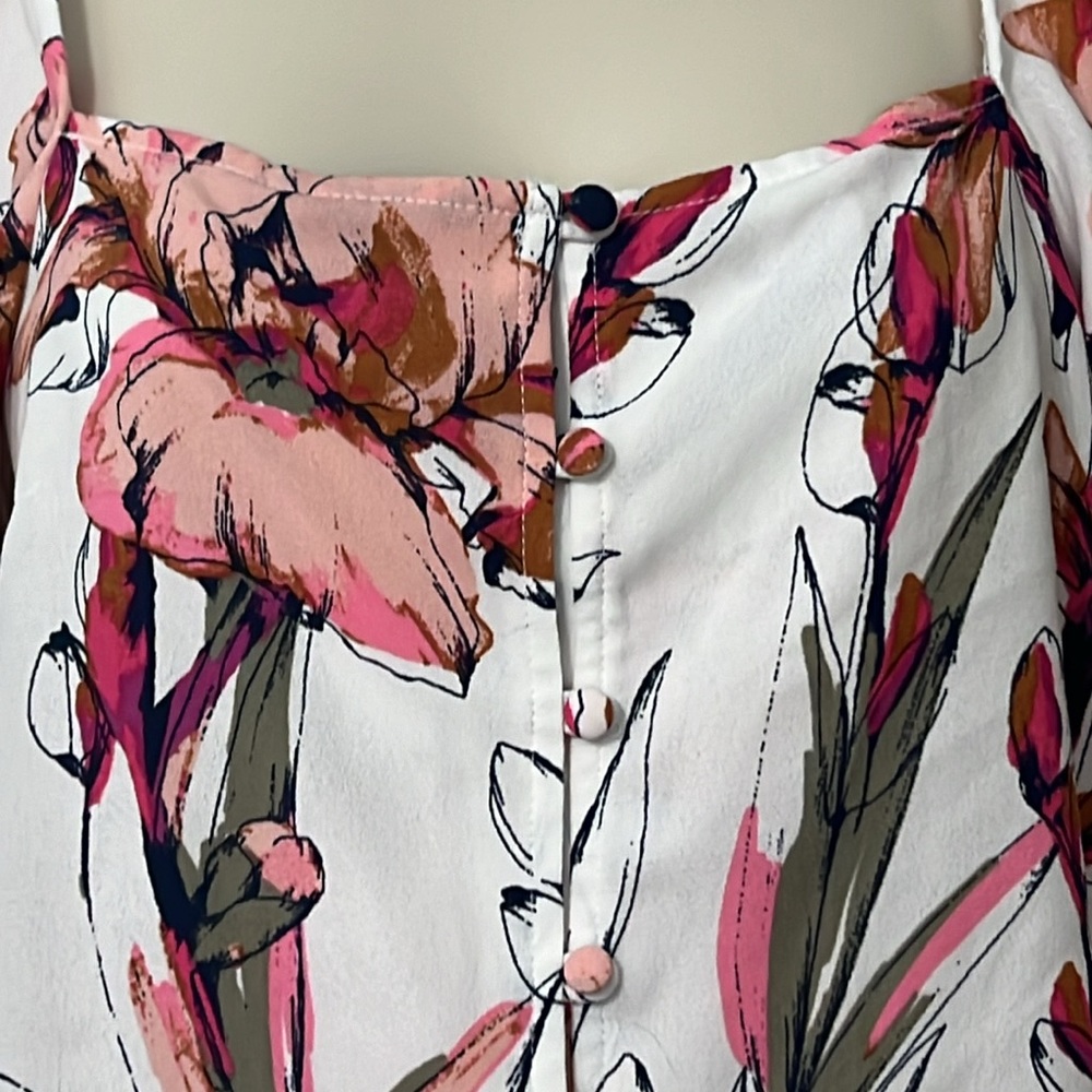 Leith Floral Print Short Sleeve Button Down Blouse Shirt Size Small - Picture 4 of 10